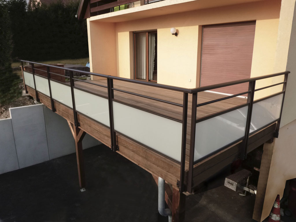 et pose de terrasses sur pilotis en bois en Alsace à Strasbourg et pose de terrasses sur pilotis en bois en Alsace à Strasbourg